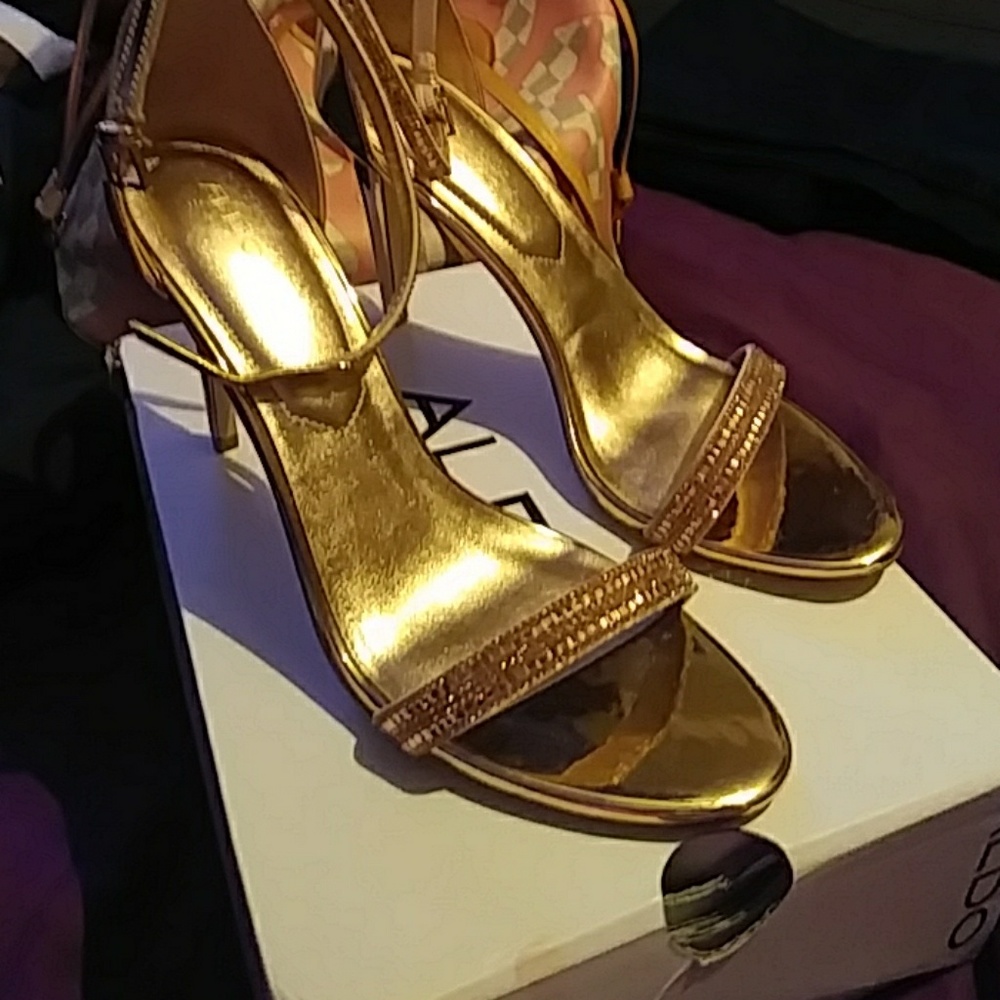 Aldo blingy heels size 10